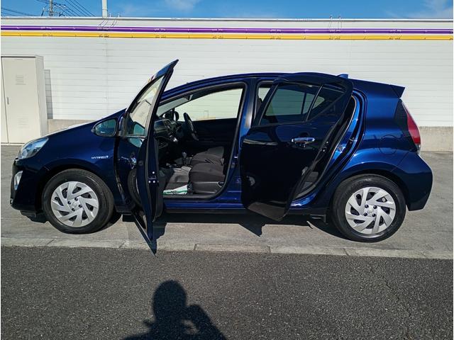 アクア Ｓスタイルブラック　トヨタセーフティセンス　レーンキープアシスト　オートハイビーム　プッシュスタート　スマートキー（10枚目）