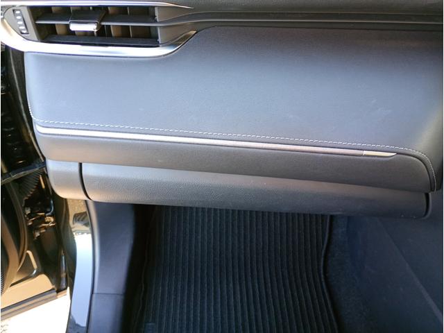 ハリアー Ｇ　ワンオーナー　トヨタセーフティセンス　純正ディスプレイオーディオ　バックカメラ　フルセグＴＶ　ＥＴＣ　アクティブクルーズコントロール　ＬＥＤヘッドライト　純正１８インチアルミホイール（45枚目）