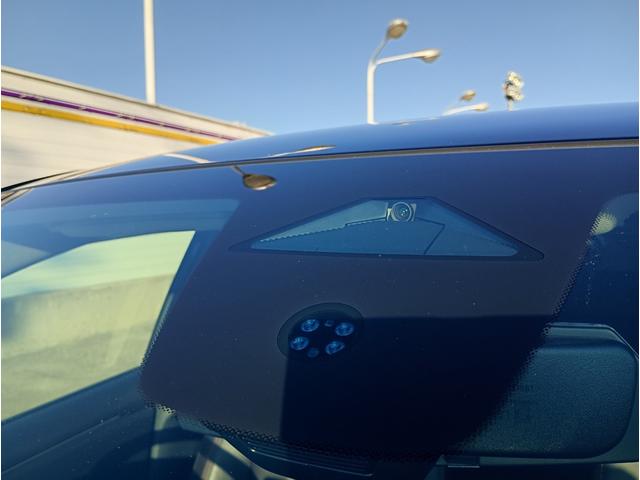 ＺＲ－Ｖ ｅ：ＨＥＶ　Ｚ　ホンダセンシング　純正１１．４インチＨｏｎｄａＣＯＮＮＥＣＴナビゲーションシステム　フルセグＴＶ　ＥＴＣ　ブラインドスポットインフォメーション　本革レザーシート　純正１８インチアルミホイール（3枚目）