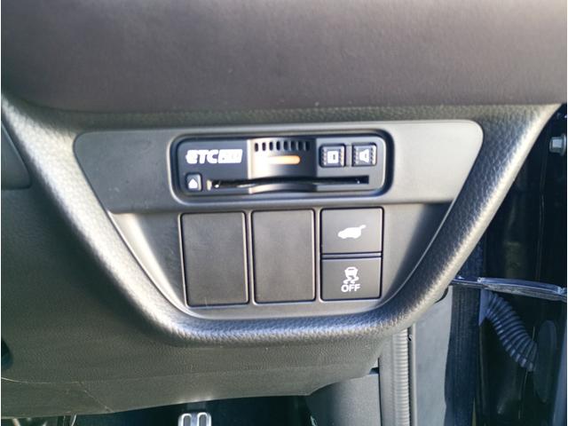 ＺＲ－Ｖ ｅ：ＨＥＶ　Ｚ　ホンダセンシング　純正１１．４インチＨｏｎｄａＣＯＮＮＥＣＴナビゲーションシステム　フルセグＴＶ　ＥＴＣ　ブラインドスポットインフォメーション　本革レザーシート　純正１８インチアルミホイール（6枚目）