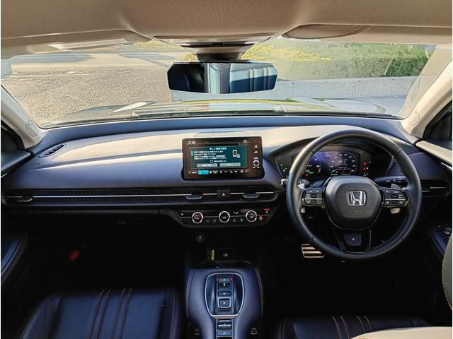 ＺＲ－Ｖ ｅ：ＨＥＶ　Ｚ　ホンダセンシング　純正１１．４インチＨｏｎｄａＣＯＮＮＥＣＴナビゲーションシステム　フルセグＴＶ　ＥＴＣ　ブラインドスポットインフォメーション　本革レザーシート　純正１８インチアルミホイール（30枚目）
