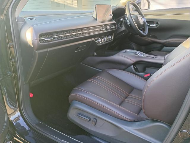 ＺＲ－Ｖ ｅ：ＨＥＶ　Ｚ　ホンダセンシング　純正１１．４インチＨｏｎｄａＣＯＮＮＥＣＴナビゲーションシステム　フルセグＴＶ　ＥＴＣ　ブラインドスポットインフォメーション　本革レザーシート　純正１８インチアルミホイール（53枚目）