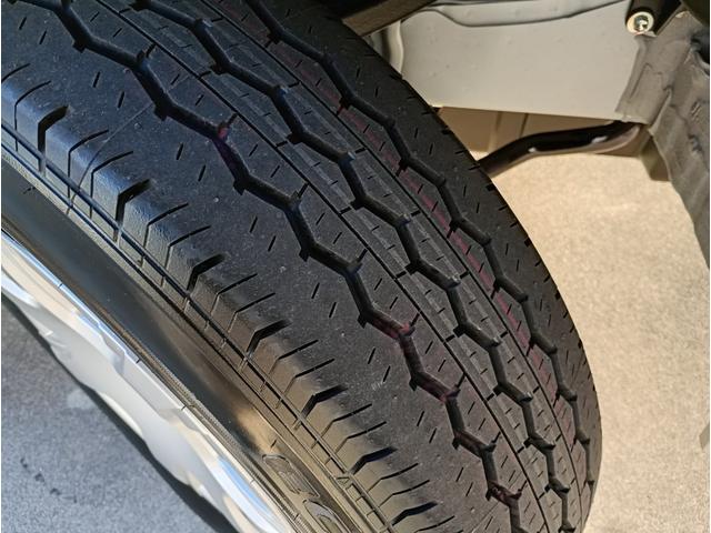 ハイエースバン DX GLパッケージ 登録済未使用車 4WD トヨタセーフティセンス LEDヘッドライト オートマチックハイビーム 運・助手席SRSエアバッグ ディーゼル車(7枚目)