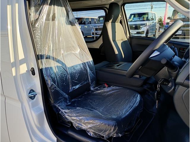 ハイエースバン DX GLパッケージ 登録済未使用車 4WD トヨタセーフティセンス LEDヘッドライト オートマチックハイビーム 運・助手席SRSエアバッグ ディーゼル車(32枚目)