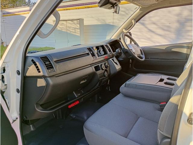 ハイエースバン DX GLパッケージ 登録済未使用車 4WD トヨタセーフティセンス LEDヘッドライト オートマチックハイビーム 運・助手席SRSエアバッグ ディーゼル車(33枚目)