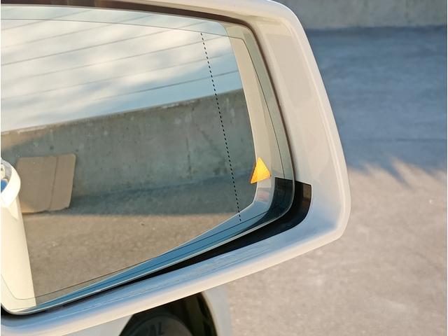 ���p����̎Ԃ����m���A�h���C�o�[���Ԑ��ύX���s���ۂɁA�x�����Ƌ��ɒ��ӂ𑣂��Ă����u���C���h�A�V�X�g�Z���T�[���ځ�