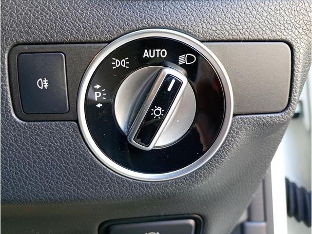 �I�[�g���C�g�E���A�t�H�O�����ځ�