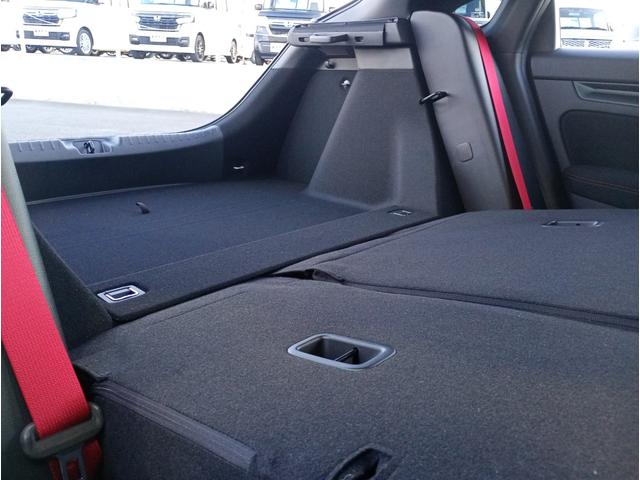 �t���b�g�ɂȂ�̂ŁA�ו��̈��萫�\�ɗD��Ă܂���