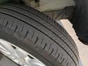 買ってすぐタイヤ交換なんて嫌ですよね？当店の車のタイヤは溝もバッチリございます！