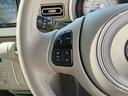 ステアリングスイッチ付いております！オーディオの音量調整やチャンネル変更はハンドルのボタンでできちゃいます！使い始めると便利です！
