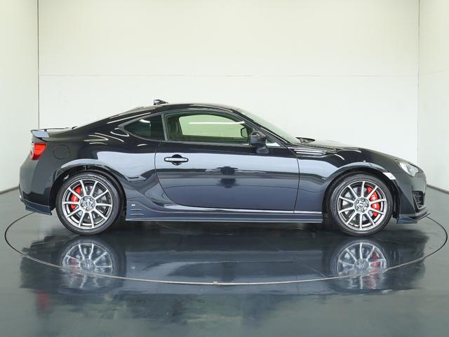 ＢＲＺ ＧＴ　純正ＭＴ　禁煙車　ＳＴｉフロントアンダースポイラー　ＳＴｉサイドアンダースポイラー　ＳＴｉリヤサイドアンダースポイラー　ｂｒｅｍｂｏ製４輪ベンチレーテッドディスクブレーキ　１７インチアルミホイール（5枚目）