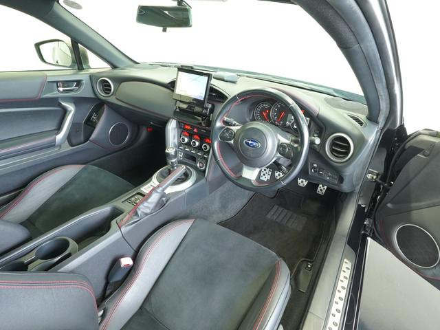 ＢＲＺ ＧＴ　純正ＭＴ　禁煙車　ＳＴｉフロントアンダースポイラー　ＳＴｉサイドアンダースポイラー　ＳＴｉリヤサイドアンダースポイラー　ｂｒｅｍｂｏ製４輪ベンチレーテッドディスクブレーキ　１７インチアルミホイール（7枚目）