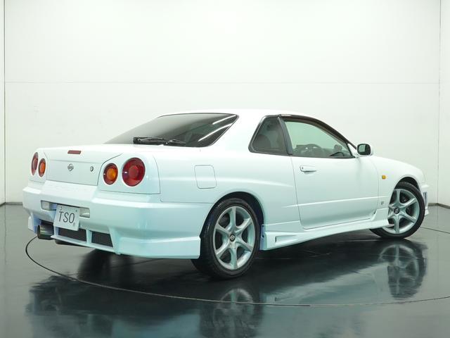 スカイライン ２５ＧＴターボ　ＭＴ載せ替え　アルティアエアロ　フジツボマフラー　ブリッツ車高調　純正フロアマット　リヤ３面プライバシーフィルム　Ｄｅｆｉブースト計　ＥＴＣ　純正アルミホイール　キーレスエントリー　ＡＢＳ（2枚目）