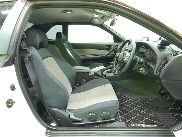 スカイライン ２５ＧＴターボ　ＭＴ載せ替え　アルティアエアロ　フジツボマフラー　ブリッツ車高調　純正フロアマット　リヤ３面プライバシーフィルム　Ｄｅｆｉブースト計　ＥＴＣ　純正アルミホイール　キーレスエントリー　ＡＢＳ（9枚目）
