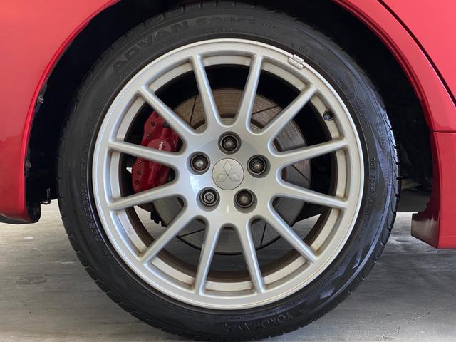 ランサー GSRエボリューションX 禁煙車 ハイパフォーマンスPKG(ビルシュタイン製サスペンション・アイバッハ製スプリング) 純正フロアマット ディクセルブレーキローター プロジェクトμブレーキパッド 社外ディスプレイオーディオ(14枚目)