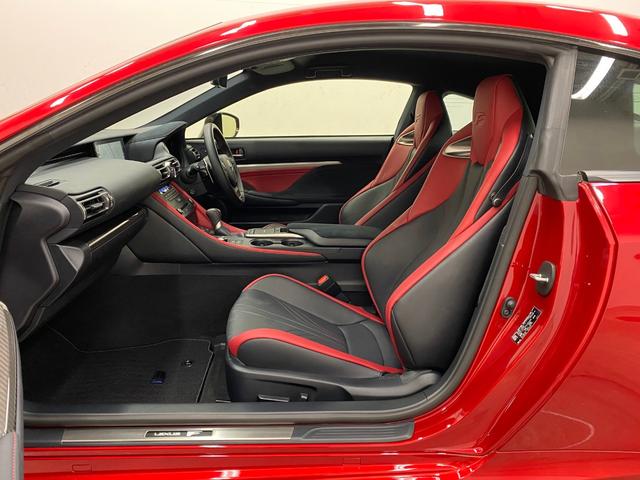 ＲＣ Ｆ カーボンエクステリアパッケージ　ワンオーナー　専用カーボンフード　専用カーボンルーフ　ＲＣＦ専用チューンドサスペンション　プリクラッシュセーフティ　ＢＳＭ　純正ＢＢＳアルミホイール　７インチＳＤナビ　地デジ　バックモニター（10枚目）