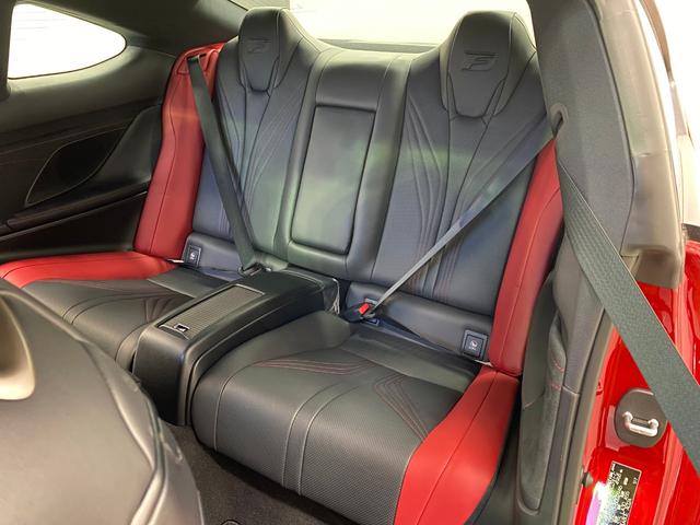 ＲＣ Ｆ カーボンエクステリアパッケージ　ワンオーナー　専用カーボンフード　専用カーボンルーフ　ＲＣＦ専用チューンドサスペンション　プリクラッシュセーフティ　ＢＳＭ　純正ＢＢＳアルミホイール　７インチＳＤナビ　地デジ　バックモニター（11枚目）