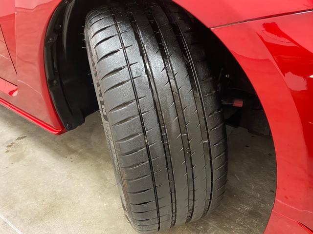 ＲＣ Ｆ カーボンエクステリアパッケージ　ワンオーナー　専用カーボンフード　専用カーボンルーフ　ＲＣＦ専用チューンドサスペンション　プリクラッシュセーフティ　ＢＳＭ　純正ＢＢＳアルミホイール　７インチＳＤナビ　地デジ　バックモニター（19枚目）