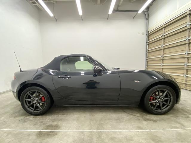 ロードスター Sスペシャルパッケージ 純正MT ワンオーナー 禁煙車 ETC 16インチAWブラックメタリック塗装 アシンメトリックLSD 純正ナビ バックモニター TV スマートキー(5枚目)