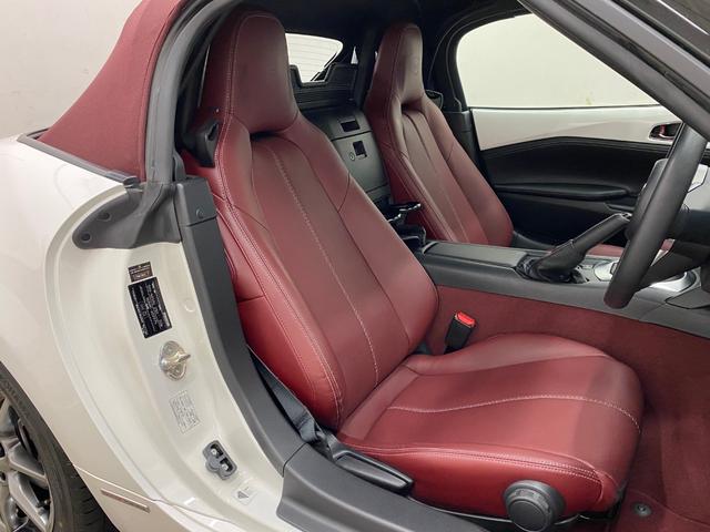 ロードスター 100周年特別記念車 純正MT ワンオーナー 専用色ソフトトップ(ダークチェリー)専用色本革シート(100周年エンボス入り)専用フロアマット 専用外装色 限定ホイールセンターキャップ 100周年記念バッジ 純正ナビ(7枚目)