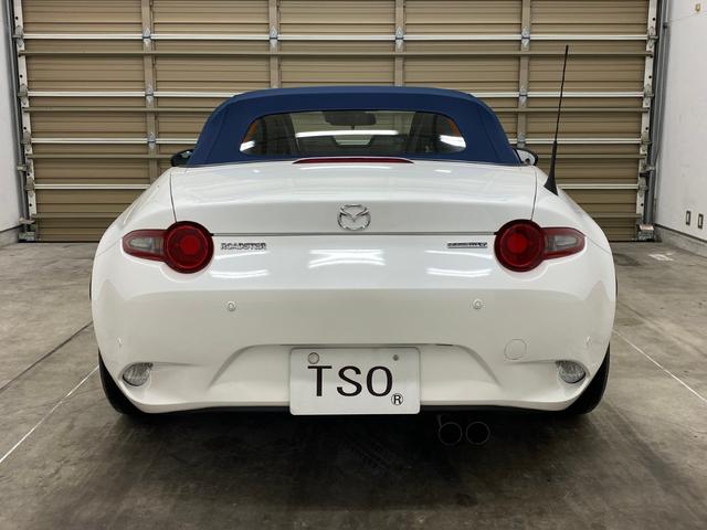 ロードスター ９９０Ｓ　純正ＭＴ　ワンオーナー　禁煙車　ソフトトップカラー：ダークブルー　Ｂｒｅｍｂｏ社製対向４ピストンフロントキャリパー　ＲＡＹＳ社製鍛造アルミホイール（ダークガンメタリック塗装）　９９０Ｓ専用セッティング（4枚目）