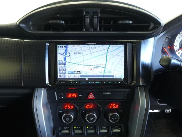 ８６ ＧＴ　ＷＯＲＫ製１７インチアルミホイール　社外テールランプ　純正フロアマット　トルセンＬＳＤ　ディスチャージヘッドランプ　本革巻きステアリング　アルミペダル　スマートエントリー＆スタートシステム（15枚目）