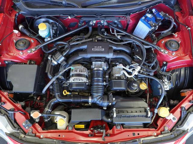 ８６ ＧＴ　ＷＯＲＫ製１７インチアルミホイール　社外テールランプ　純正フロアマット　トルセンＬＳＤ　ディスチャージヘッドランプ　本革巻きステアリング　アルミペダル　スマートエントリー＆スタートシステム（20枚目）