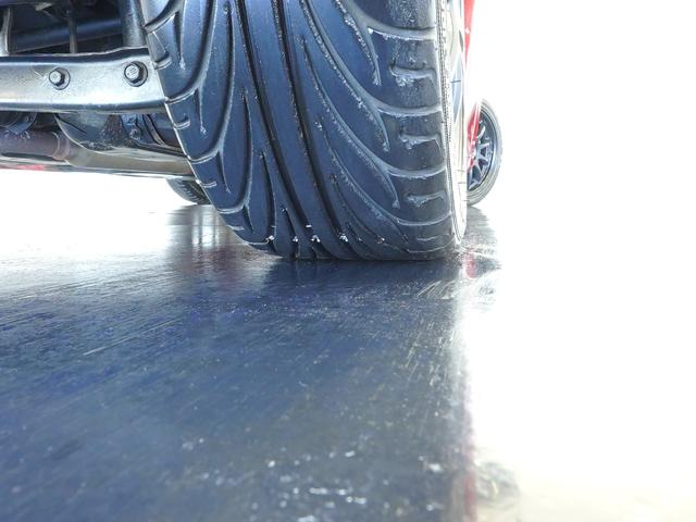 ８６ ＧＴ　ＷＯＲＫ製１７インチアルミホイール　社外テールランプ　純正フロアマット　トルセンＬＳＤ　ディスチャージヘッドランプ　本革巻きステアリング　アルミペダル　スマートエントリー＆スタートシステム（22枚目）