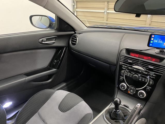 ＲＸ－８ タイプＳ　純正ＭＴ　ＲＥ雨宮マフラー　ＴＥＩＮダンパー　ＢＯＳＥサウンドシステム　ＥＮＤＬＥＳＳブレーキパッド　社外アルミホイール　スマートキー（11枚目）