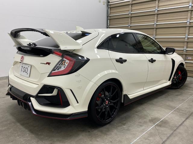 シビック タイプＲ　純正ＭＴ　ワンオーナー　禁煙車　純正ドライブレコーダー（前後）　無限ドアハンドルプロテクター　純正フロアマット　Ｂｒｅｍｂｏ社製フロントアルミ対向４ポットキャリパー　アルミ製フロントフード（2枚目）