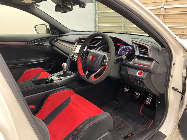 シビック タイプＲ　純正ＭＴ　ワンオーナー　禁煙車　純正ドライブレコーダー（前後）　無限ドアハンドルプロテクター　純正フロアマット　Ｂｒｅｍｂｏ社製フロントアルミ対向４ポットキャリパー　アルミ製フロントフード（4枚目）