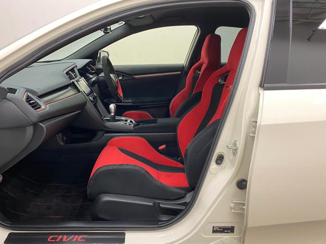 シビック タイプＲ　純正ＭＴ　ワンオーナー　禁煙車　純正ドライブレコーダー（前後）　無限ドアハンドルプロテクター　純正フロアマット　Ｂｒｅｍｂｏ社製フロントアルミ対向４ポットキャリパー　アルミ製フロントフード（9枚目）