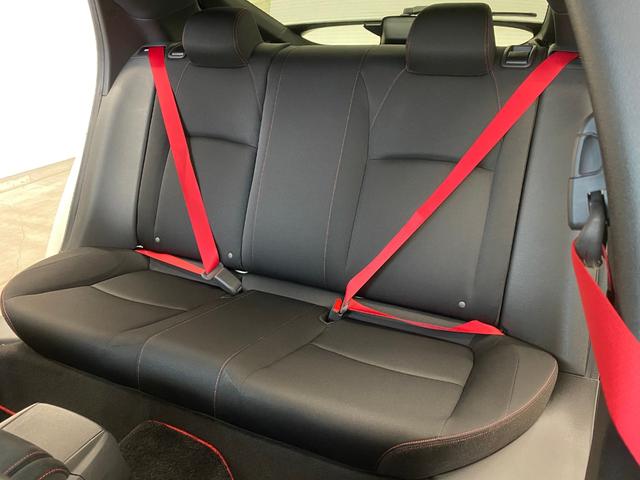 シビック タイプＲ　純正ＭＴ　ワンオーナー　禁煙車　純正ドライブレコーダー（前後）　無限ドアハンドルプロテクター　純正フロアマット　Ｂｒｅｍｂｏ社製フロントアルミ対向４ポットキャリパー　アルミ製フロントフード（10枚目）
