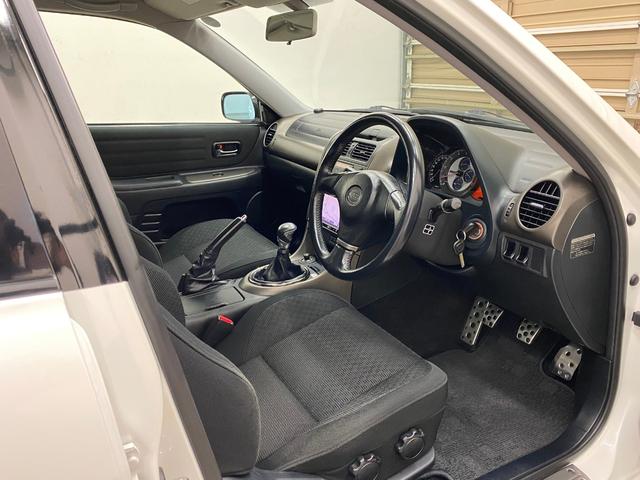 アルテッツァ ＲＳ２００　Ｚエディション　純正ＭＴ　ＴＲＤサスペンション　純正オプションＢＢＳ製ホイール　純正ＯＰネオカスタマイズバンパー　純正ＯＰサイドステップ　純正ＯＰリアアンダースポイラー　純正ＯＰフロアマット　ナビ　ＴＶ（5枚目）