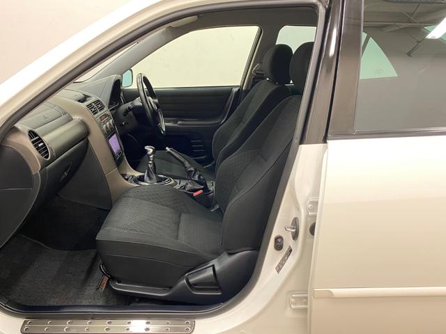 アルテッツァ ＲＳ２００　Ｚエディション　純正ＭＴ　ＴＲＤサスペンション　純正オプションＢＢＳ製ホイール　純正ＯＰネオカスタマイズバンパー　純正ＯＰサイドステップ　純正ＯＰリアアンダースポイラー　純正ＯＰフロアマット　ナビ　ＴＶ（10枚目）