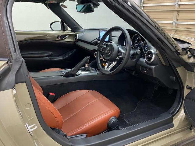 ロードスター ブラウン・トップ　純正ＭＴ　ワンオーナー　Ｂｒｅｍｂｏ社製フロント対向４ピストンキャリパー　１６インチＲＡＹＳ社製鍛造アルミホイール　シート（ナッパレザー／カラー：テラコッタ）　ソフトトップカラー：ブラウン（7枚目）