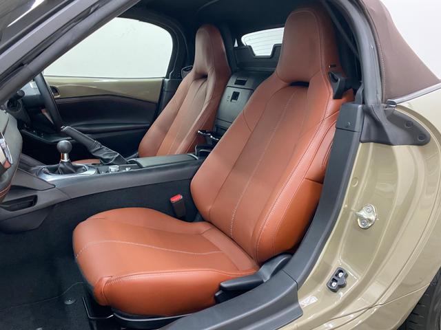 ロードスター ブラウン・トップ　純正ＭＴ　ワンオーナー　Ｂｒｅｍｂｏ社製フロント対向４ピストンキャリパー　１６インチＲＡＹＳ社製鍛造アルミホイール　シート（ナッパレザー／カラー：テラコッタ）　ソフトトップカラー：ブラウン（11枚目）