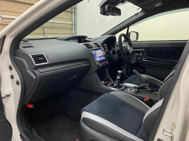 WRX STI EJ20 FinalEdition FULL PACKAGE 純正MT 555台限定車 バランスドエンジン RECAROフロントシート BBS鍛造アルミホイール brembo製モノブロック対向キャリパー ウルトラスエード巻ステアリング ウェルカムライティング(8枚目)