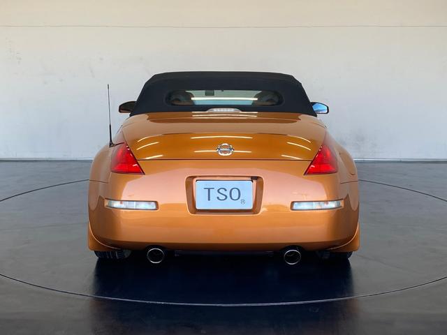 フェアレディZ ロードスターバージョンT BOSEサウンドシステム バックビューモニター クリアランスソナー ETC パワーシート 本革シート(ヒーター付) 本革巻ステアリング パワーウインドウ リモートコントロールエントリーシステム(4枚目)