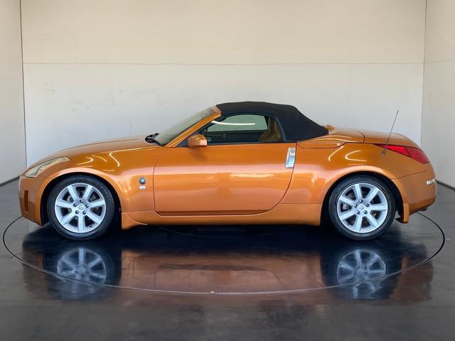 フェアレディZ ロードスターバージョンT BOSEサウンドシステム バックビューモニター クリアランスソナー ETC パワーシート 本革シート(ヒーター付) 本革巻ステアリング パワーウインドウ リモートコントロールエントリーシステム(6枚目)