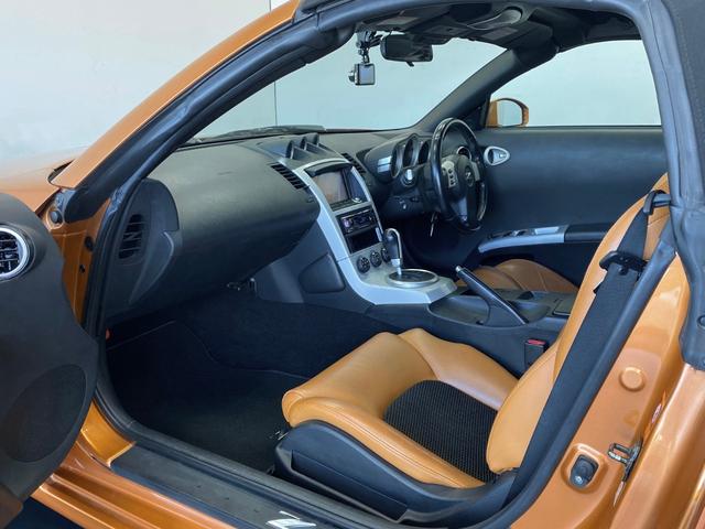 フェアレディZ ロードスターバージョンT BOSEサウンドシステム バックビューモニター クリアランスソナー ETC パワーシート 本革シート(ヒーター付) 本革巻ステアリング パワーウインドウ リモートコントロールエントリーシステム(10枚目)