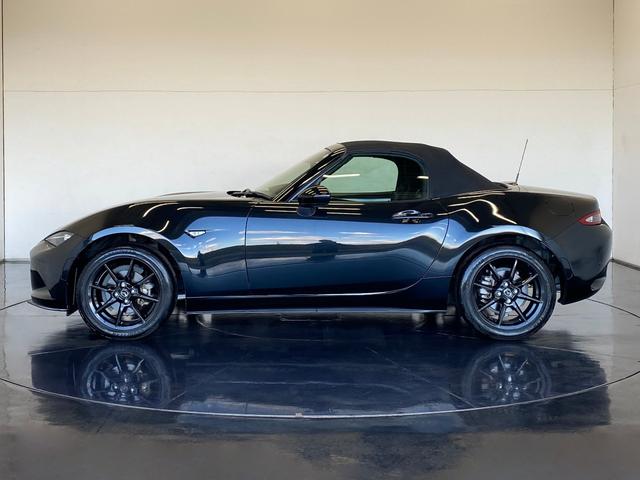 ロードスター Ｓスペシャルパッケージ　純正ＭＴ　禁煙車　オートライトシステム　自動防眩ルームミラー　センターディスプレイ　フルオートエアコン　トルクセンシング式スーパーＬＳＤ　リアスタビライザー　トンネルブレースバー　ＬＥＤヘッドランプ（6枚目）