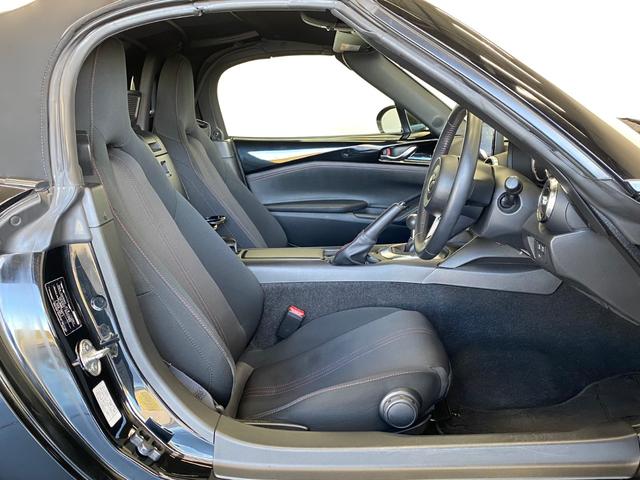 ロードスター Ｓスペシャルパッケージ　純正ＭＴ　禁煙車　オートライトシステム　自動防眩ルームミラー　センターディスプレイ　フルオートエアコン　トルクセンシング式スーパーＬＳＤ　リアスタビライザー　トンネルブレースバー　ＬＥＤヘッドランプ（9枚目）