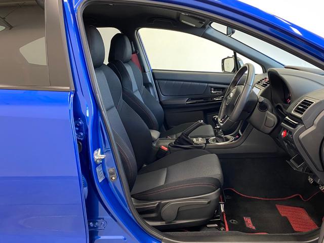 ＷＲＸ ＳＴＩ タイプＲＡ－Ｒ　純正ＭＴ　５００台限定車　禁煙車　ＥＪ２０バランスドＢＯＸＥＲ　ＳＴＩ製ＢＢＳホイール　ブレンボ製ベンチレーテッドディスクブレーキ　ＳＴＩ低背圧パフォーマンスマフラー　ＲＡ－Ｒリヤオーナメント（7枚目）