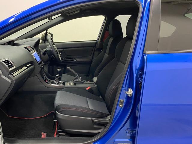 ＷＲＸ ＳＴＩ タイプＲＡ－Ｒ　純正ＭＴ　５００台限定車　禁煙車　ＥＪ２０バランスドＢＯＸＥＲ　ＳＴＩ製ＢＢＳホイール　ブレンボ製ベンチレーテッドディスクブレーキ　ＳＴＩ低背圧パフォーマンスマフラー　ＲＡ－Ｒリヤオーナメント（10枚目）