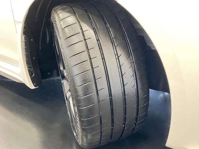 シビック タイプR レーシングブラックパッケージ 純正MT ワンオーナー 禁煙車 ウルトラスエードダッシュボード/フロントドアライニング 前席(ラックススエード) ワイヤレス充電器 自動防眩ルームミラー エアコンアウトレットノブ(ブラック) ETC(20枚目)