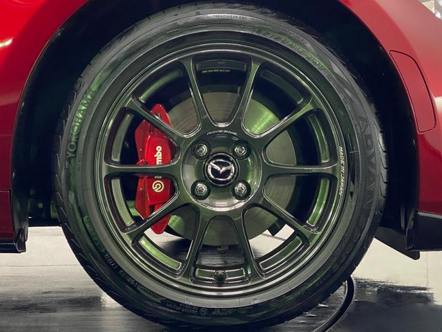 ロードスター ＲＳ　純正ＭＴ　ワンオーナー　禁煙車　フロントブレーキ／Ｂｒｅｍｂｏ社製対向４ピストンキャリパー　ＲＡＹＳ社製鍛造アルミホイール　純正ＯＰアンダースカート（フロント・サイド・リア）　純正ＯＰリアスポイラー（20枚目）