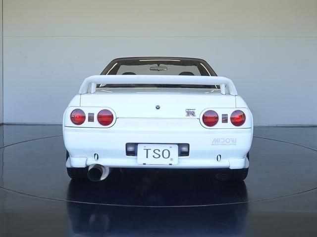 スカイライン ＧＴ－Ｒ　ワンオーナー　ＮＩＳＭＯシートカバー　ＨＫＳシングルタービン５１Ｒ　ＢＢＳホイール　東名パワード製フロントスポイラー（4枚目）