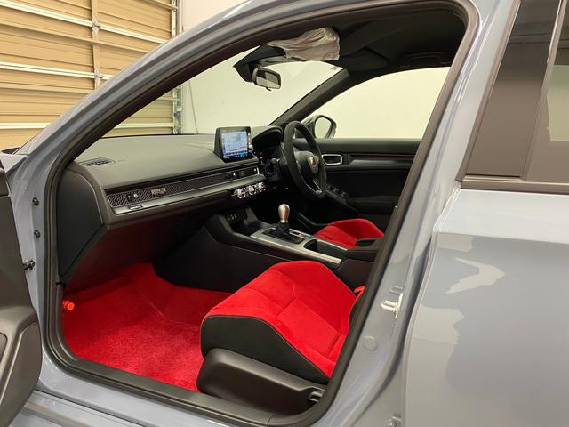 シビック タイプR 純正MT ワンオーナー 禁煙車 純正フロアマット タイプR専用Fグリル タイプR専用エアロダイナミクスカラードバンパー タイプR専用リアスポイラー Brembo製フロントアルミ対向4ポットキャリパー(8枚目)