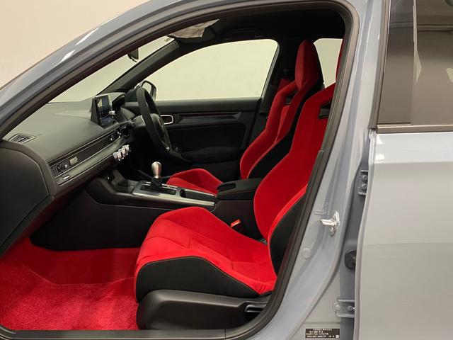 シビック タイプR 純正MT ワンオーナー 禁煙車 純正フロアマット タイプR専用Fグリル タイプR専用エアロダイナミクスカラードバンパー タイプR専用リアスポイラー Brembo製フロントアルミ対向4ポットキャリパー(10枚目)